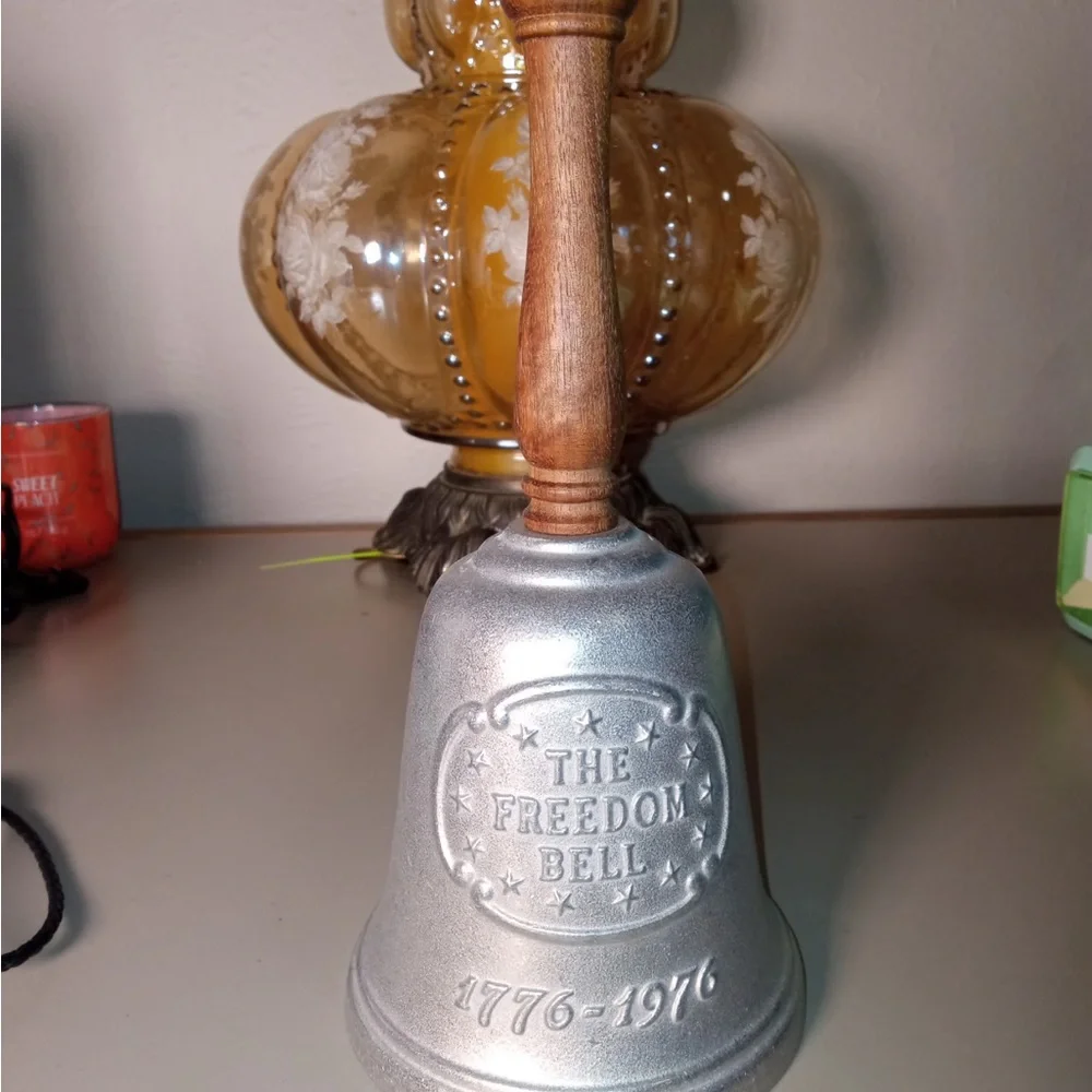 Vintage Pewter Bicentennial The Freedom Bell America Dinner 1776 1976 10.5” - Picture 1 of 2